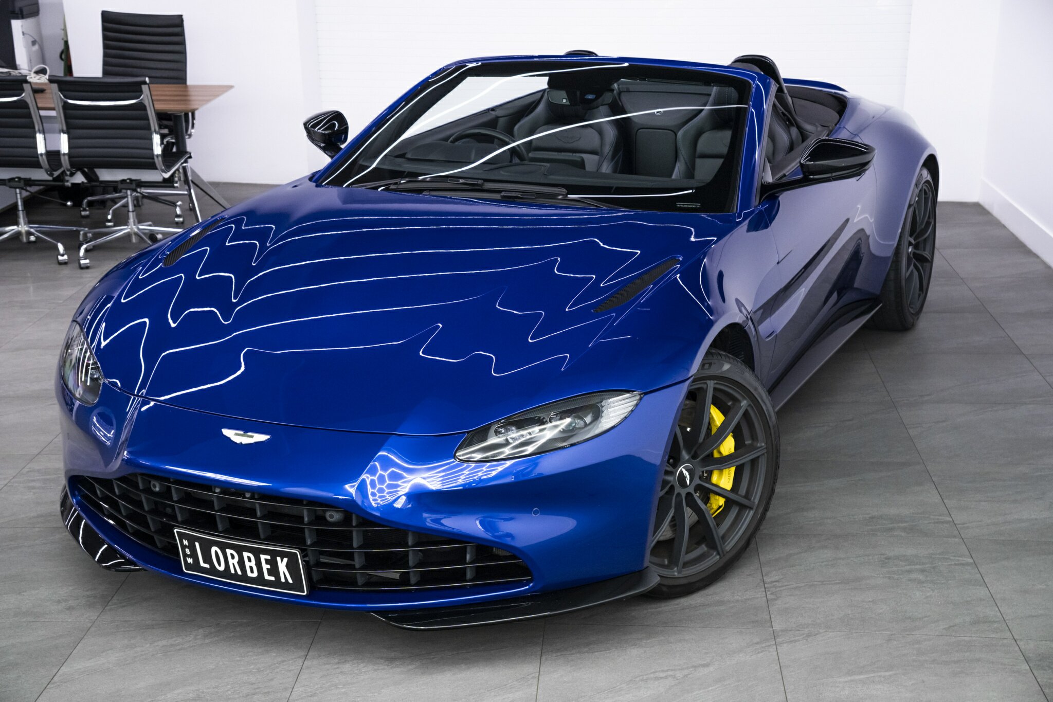 2021 ASTON MARTIN VANTAGE MY21 VOLANTE 8 SP AUTOMATIC 2D CONVERTIBLE