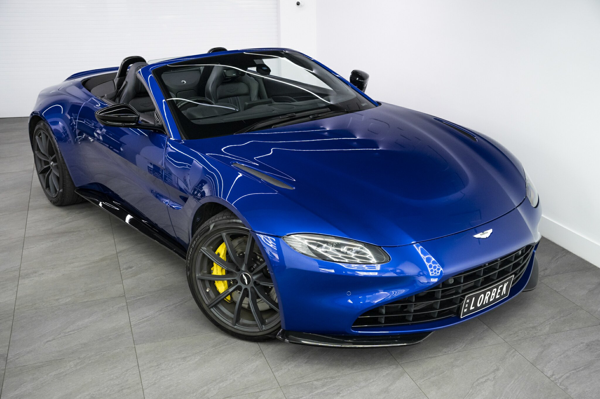 2021 ASTON MARTIN VANTAGE MY21 VOLANTE 8 SP AUTOMATIC 2D CONVERTIBLE
