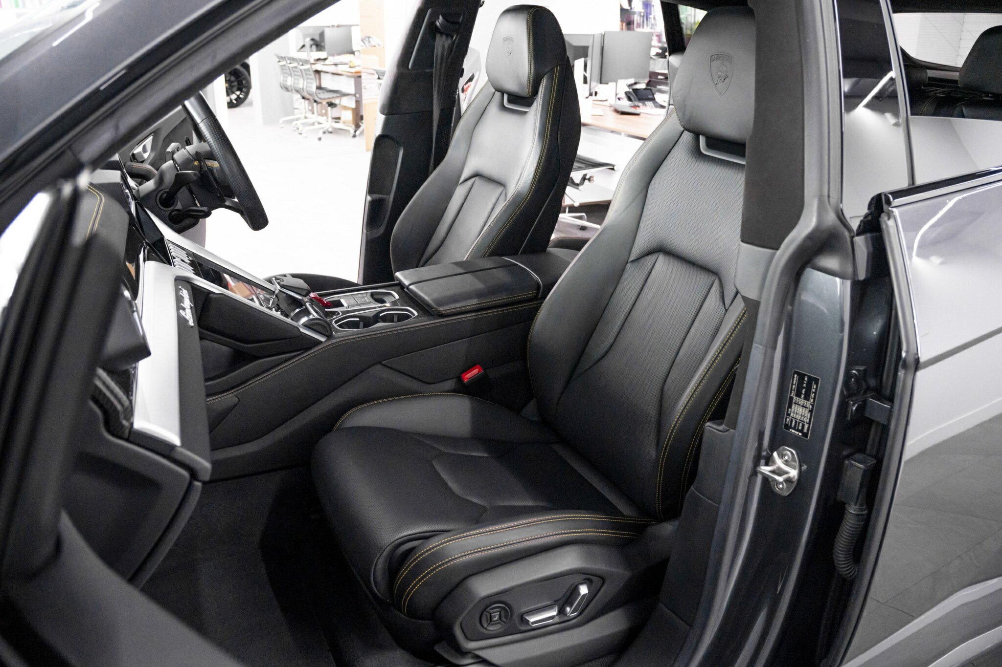2020 LAMBORGHINI URUS 636 MY19 5 SEAT 8 SP AUTOMATIC 4D WAGON