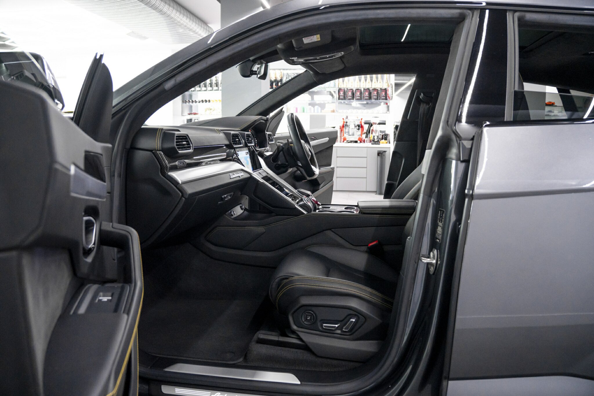 2020 LAMBORGHINI URUS 636 MY19 5 SEAT 8 SP AUTOMATIC 4D WAGON