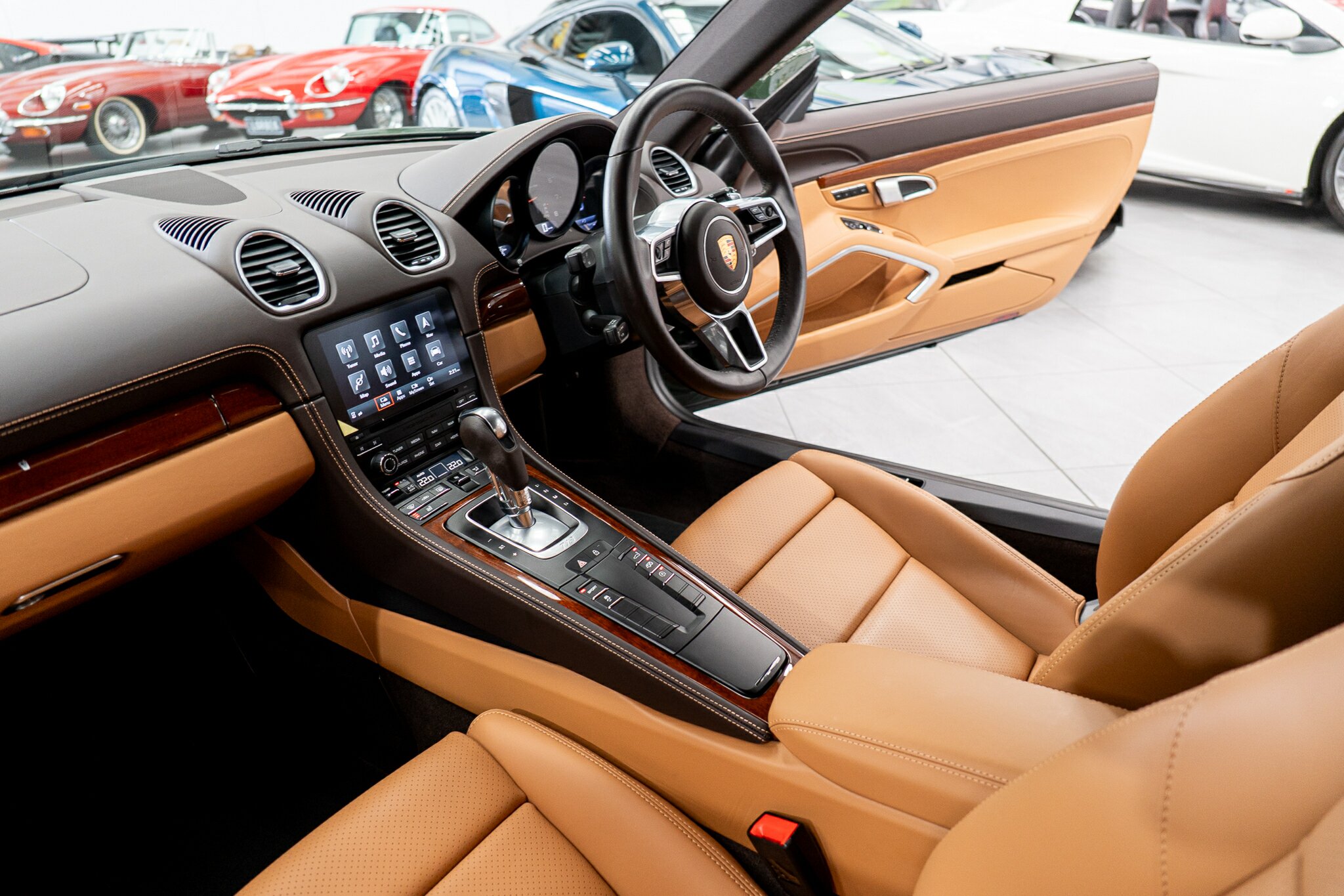 2022 PORSCHE 718 982 MY22 CAYMAN 7 SP AUTO DUAL CLUTCH SEDAN