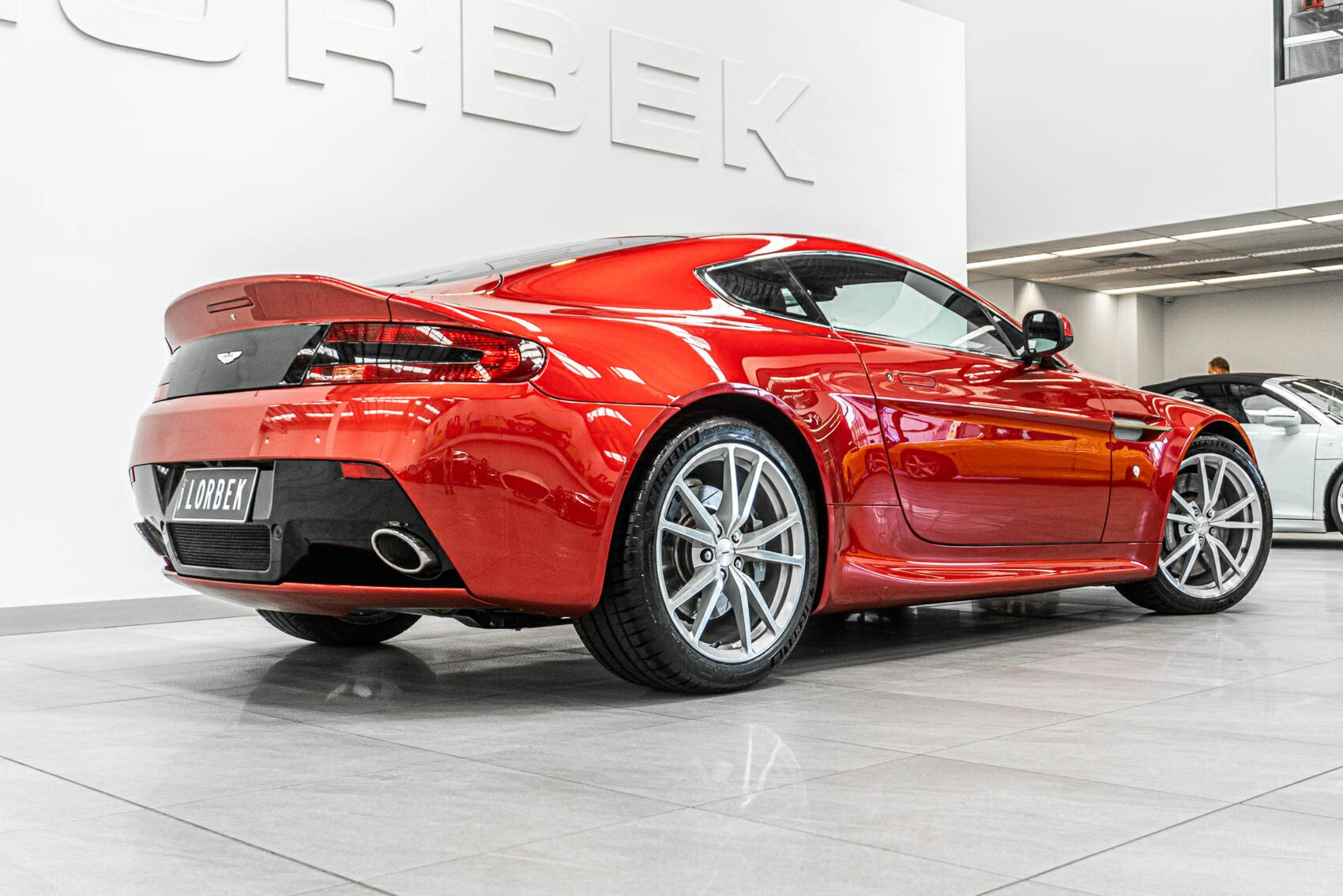 2013 ASTON MARTIN V8 MY14 VANTAGE 6 SP MANUAL SEDAN