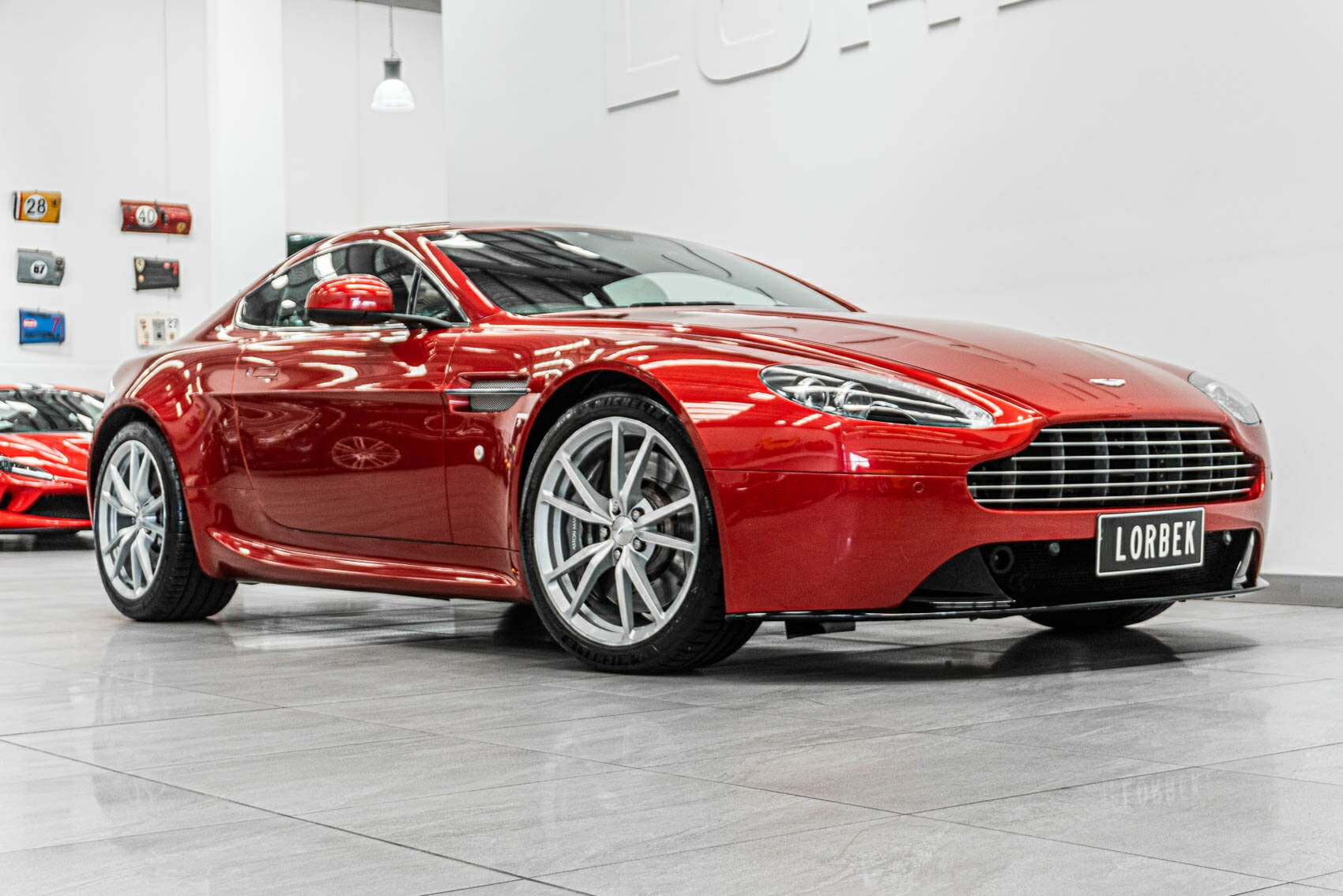 2013 ASTON MARTIN V8 MY14 VANTAGE 6 SP MANUAL SEDAN