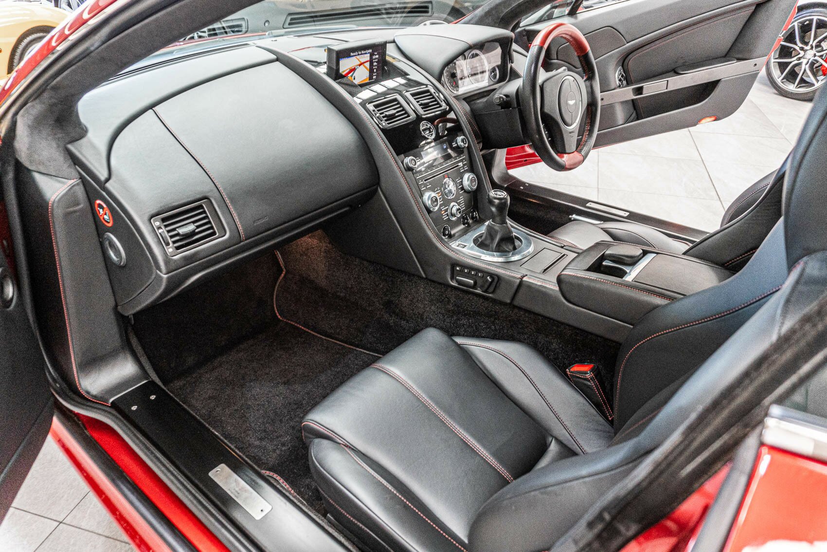 2013 ASTON MARTIN V8 MY14 VANTAGE 6 SP MANUAL SEDAN