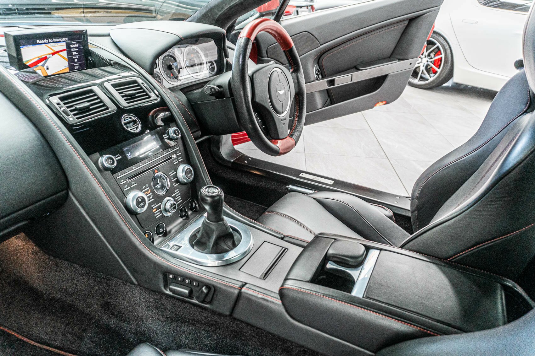 2013 ASTON MARTIN V8 MY14 VANTAGE 6 SP MANUAL SEDAN