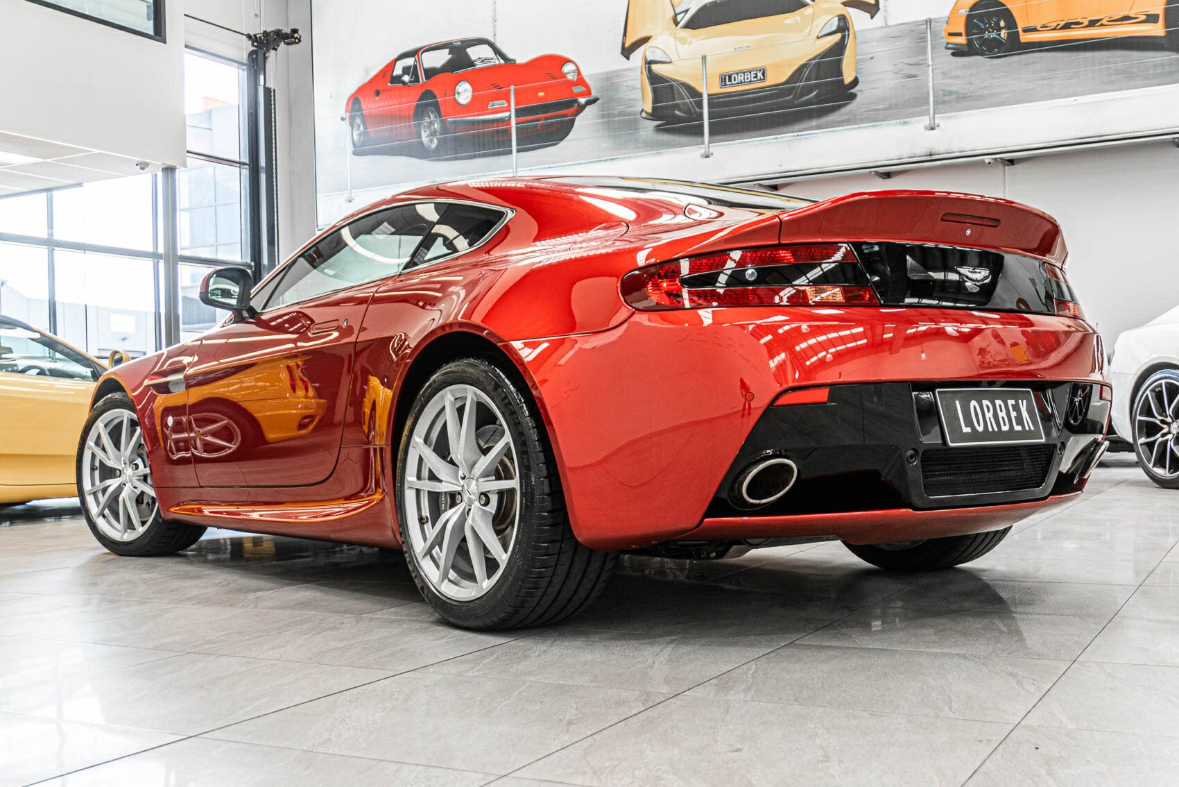 2013 ASTON MARTIN V8 MY14 VANTAGE 6 SP MANUAL SEDAN