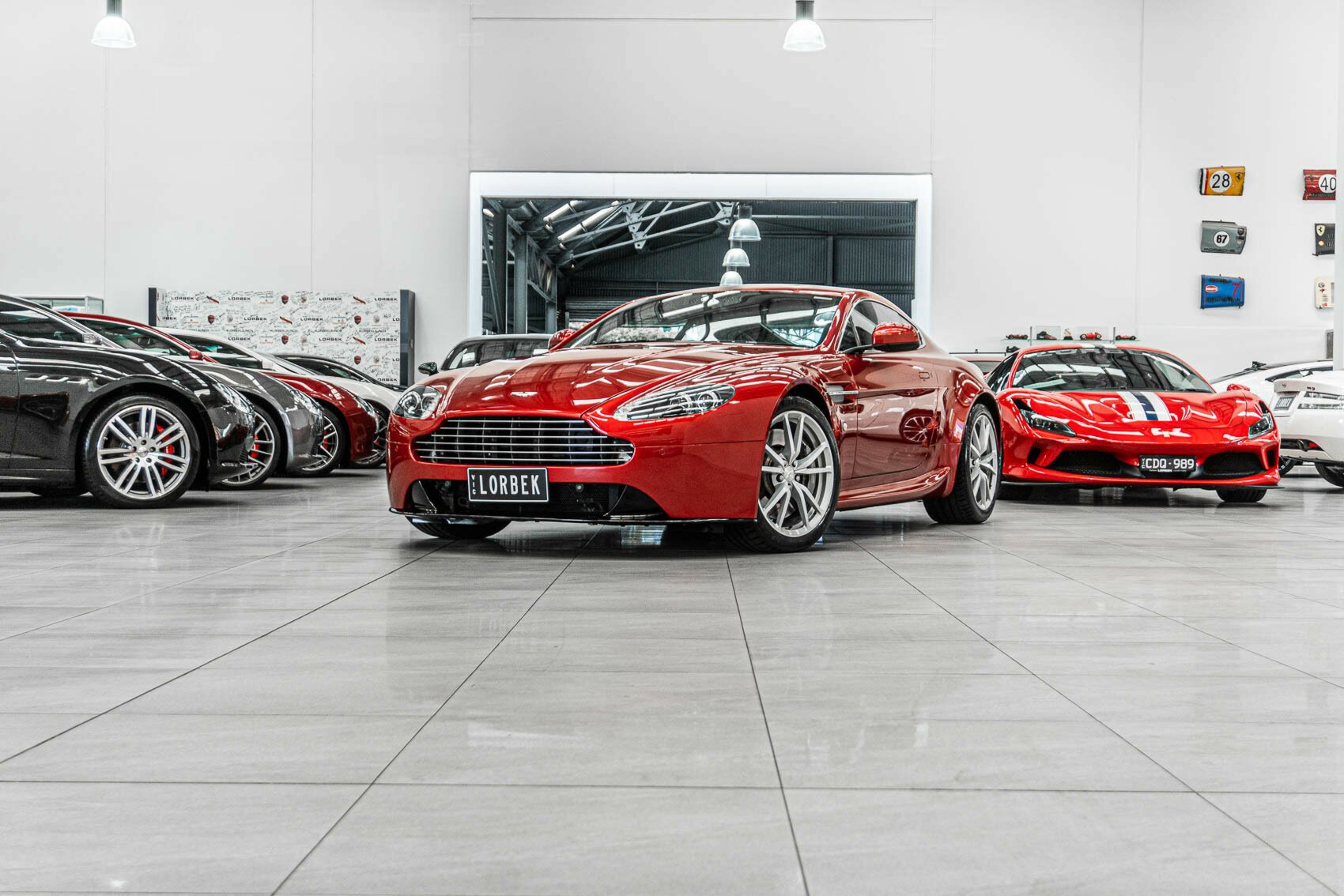 2013 ASTON MARTIN V8 MY14 VANTAGE 6 SP MANUAL SEDAN