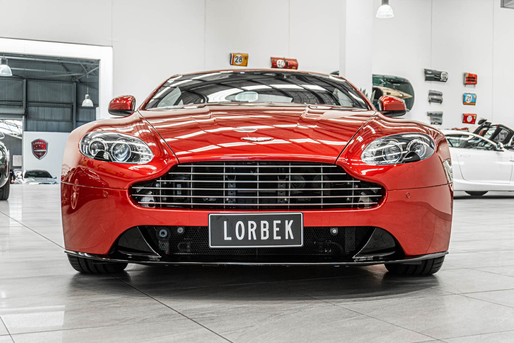 2013 ASTON MARTIN V8 MY14 VANTAGE 6 SP MANUAL SEDAN