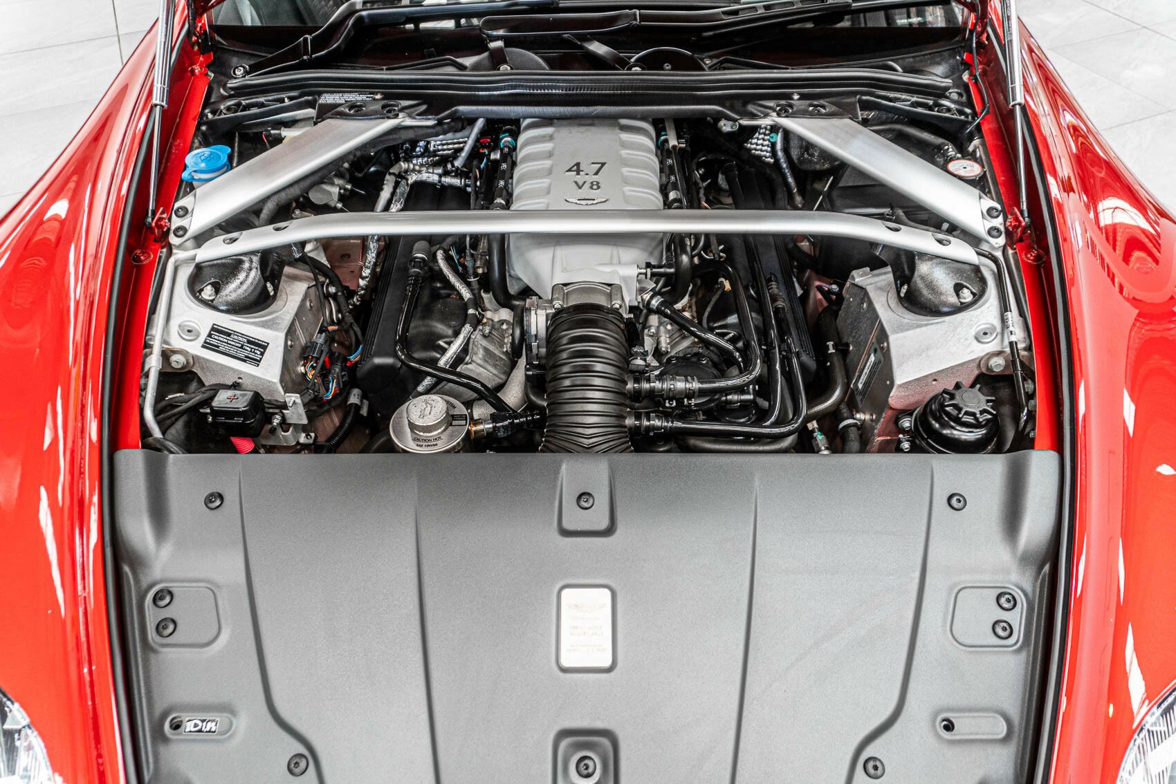 2013 ASTON MARTIN V8 MY14 VANTAGE 6 SP MANUAL SEDAN