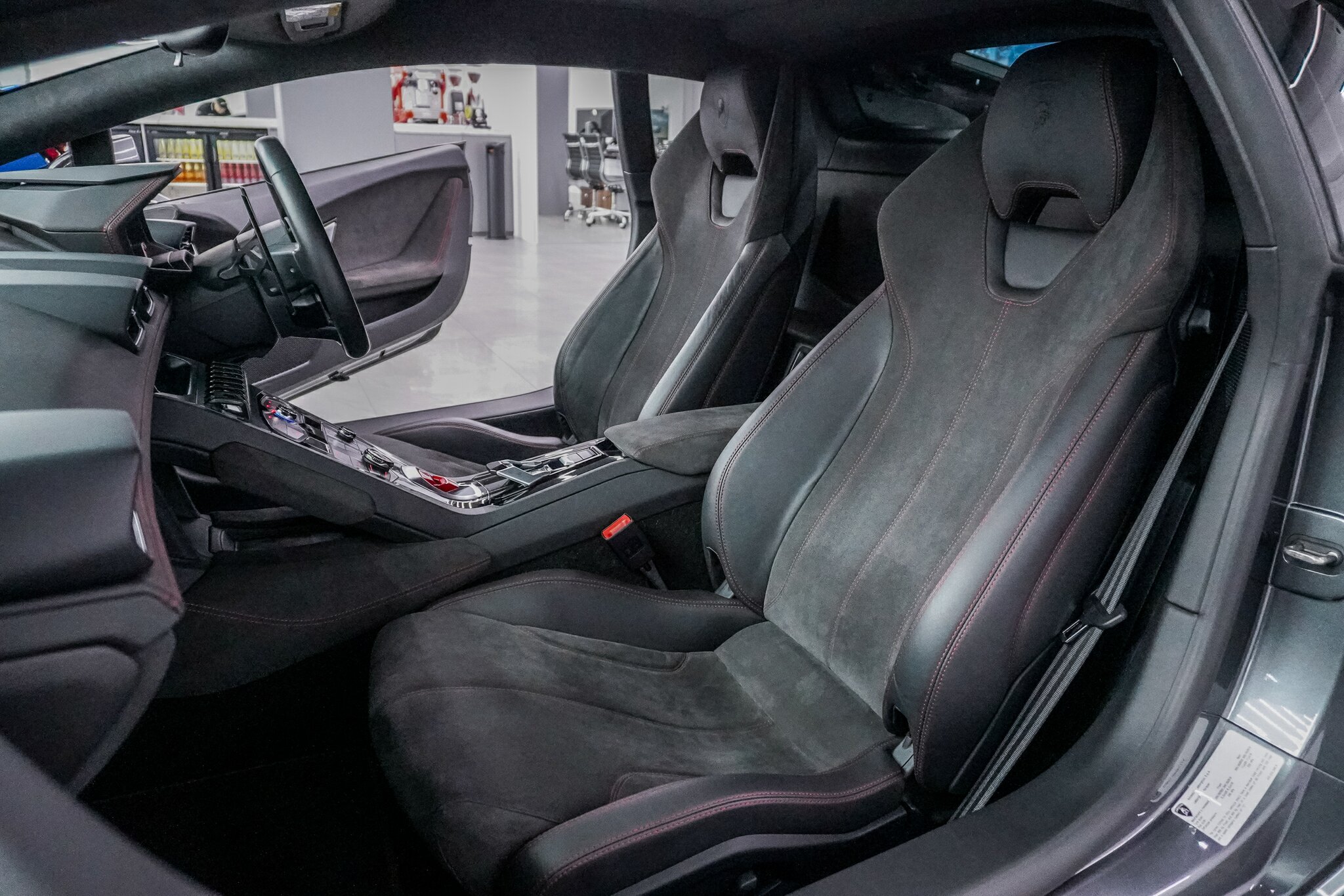 2016 LAMBORGHINI HURACAN 724 LP 610-4 (AWD) 7 SP AUTOMATIC SEDAN