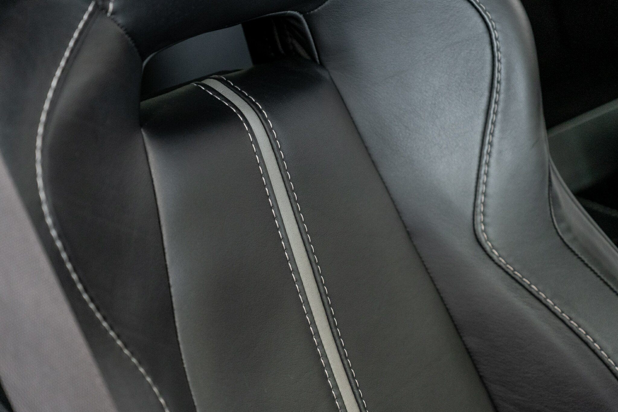 2016 ASTON MARTIN V12 MY16 VANTAGE S 7 SP SPORTSHIFT III 2D COUPE