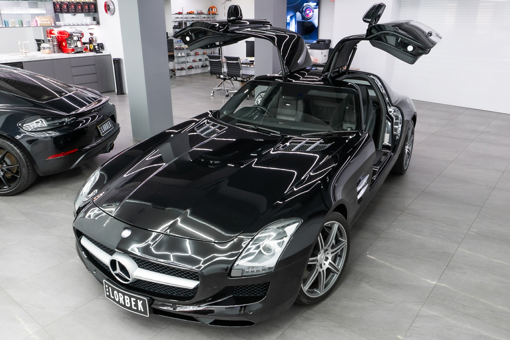 2010 MERCEDES-BENZ SLS 197 AMG 7 SP AUTO DIRECT SHIFT 2D COUPE