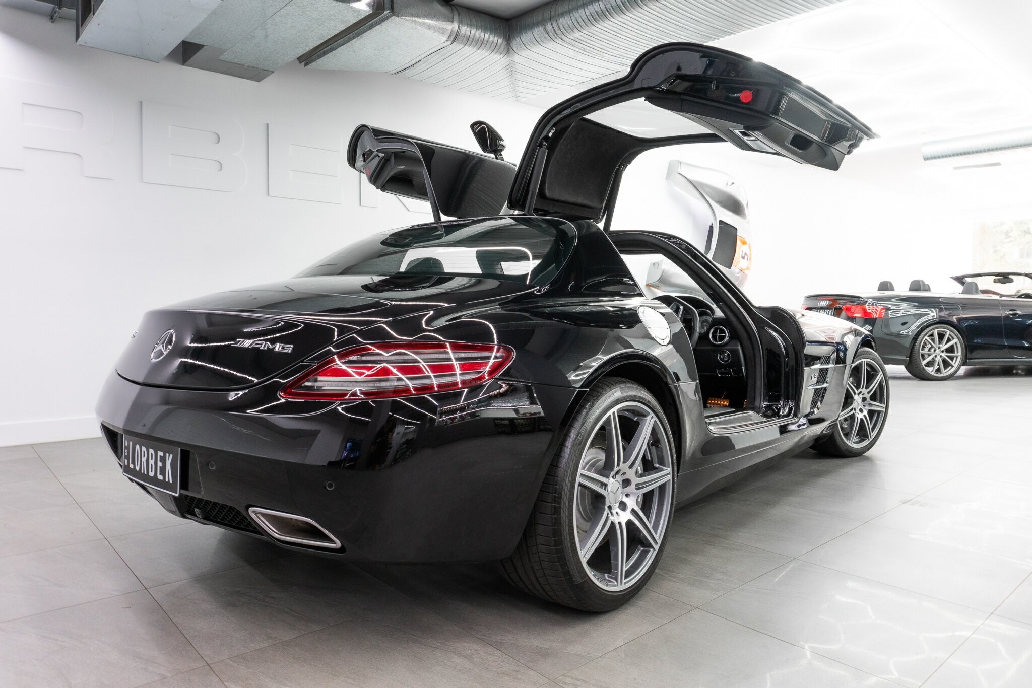 2010 MERCEDES-BENZ SLS 197 AMG 7 SP AUTO DIRECT SHIFT 2D COUPE