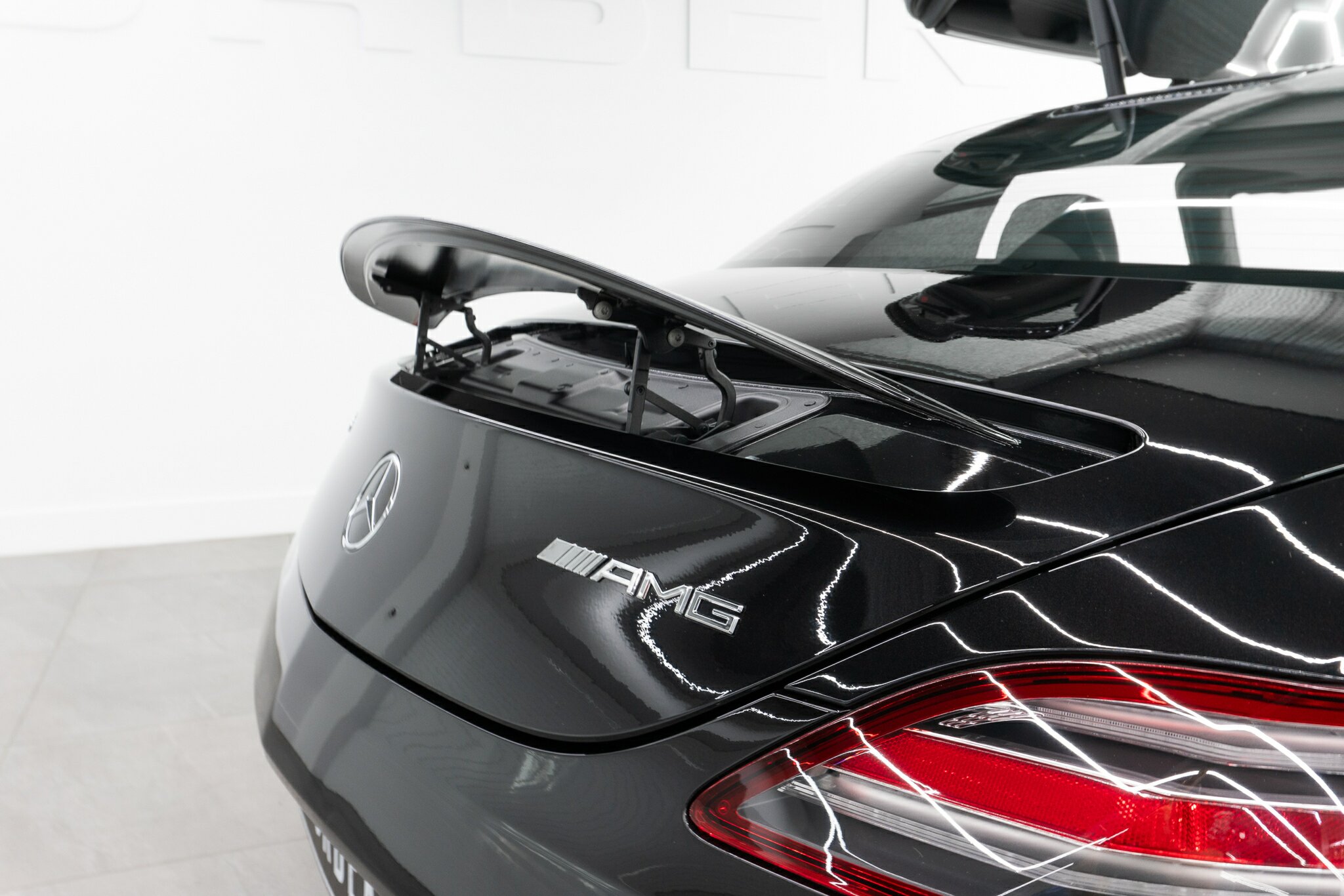 2010 MERCEDES-BENZ SLS 197 AMG 7 SP AUTO DIRECT SHIFT 2D COUPE