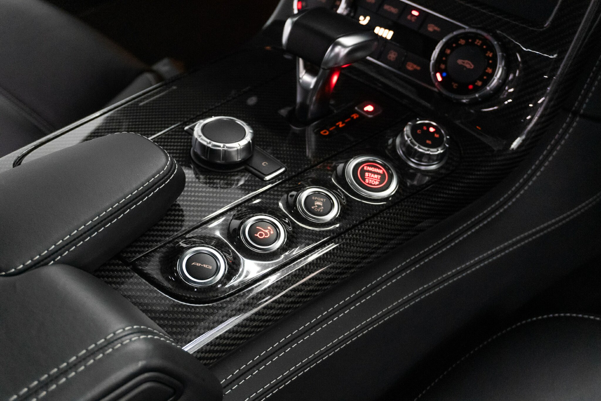 2010 MERCEDES-BENZ SLS 197 AMG 7 SP AUTO DIRECT SHIFT 2D COUPE