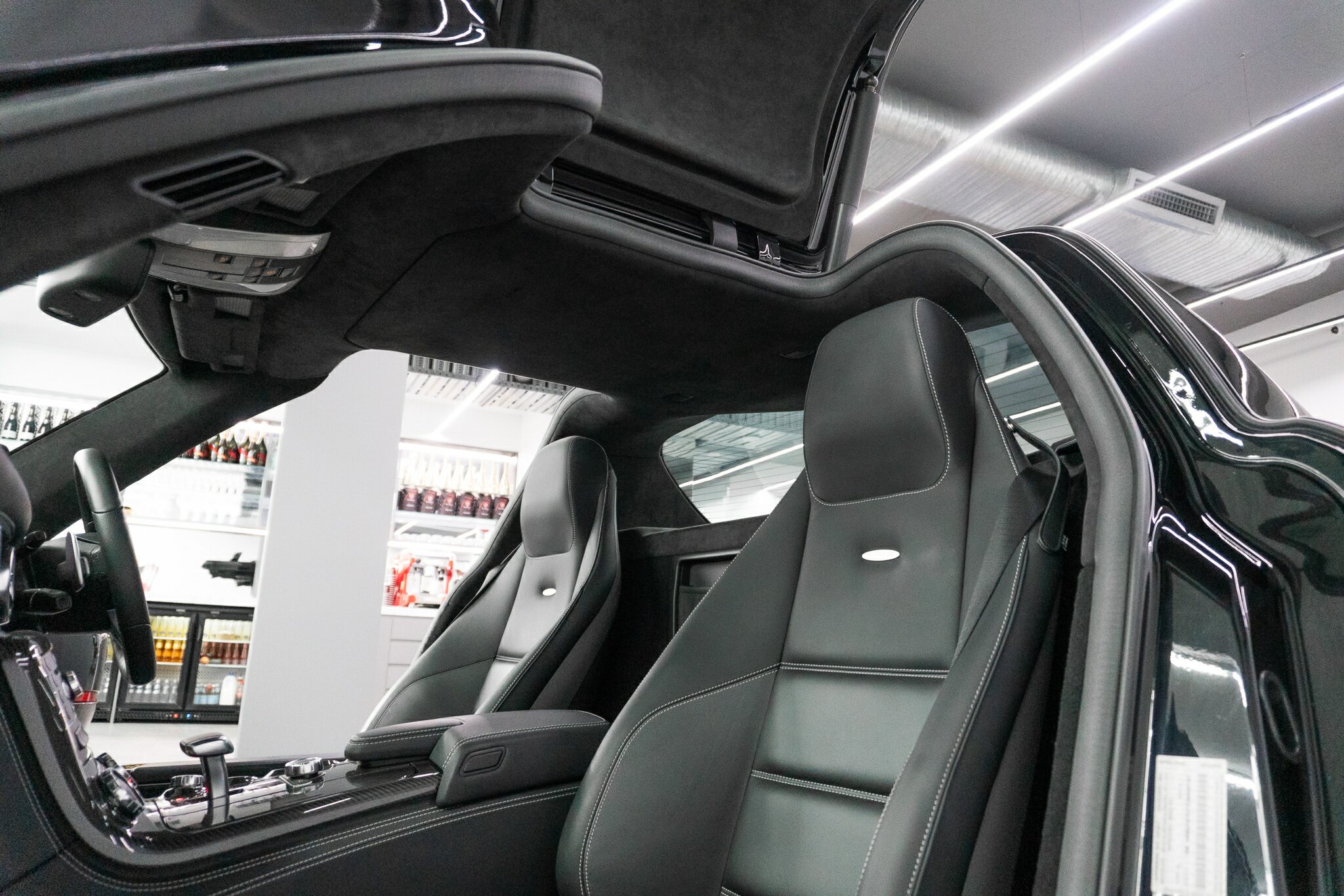 2010 MERCEDES-BENZ SLS 197 AMG 7 SP AUTO DIRECT SHIFT 2D COUPE