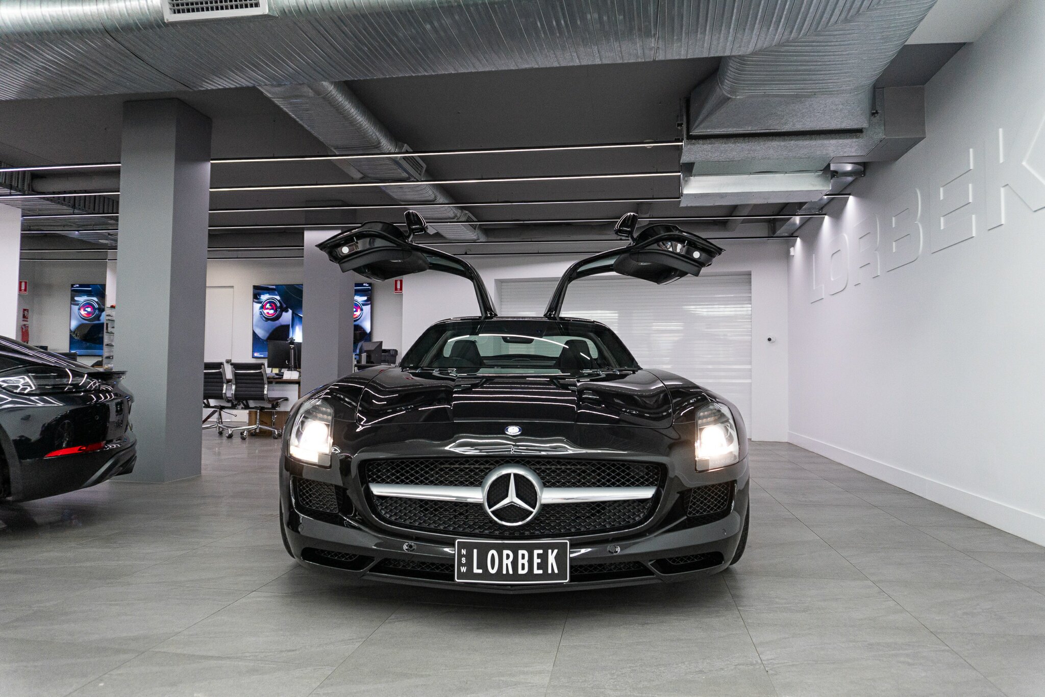 2010 MERCEDES-BENZ SLS 197 AMG 7 SP AUTO DIRECT SHIFT 2D COUPE