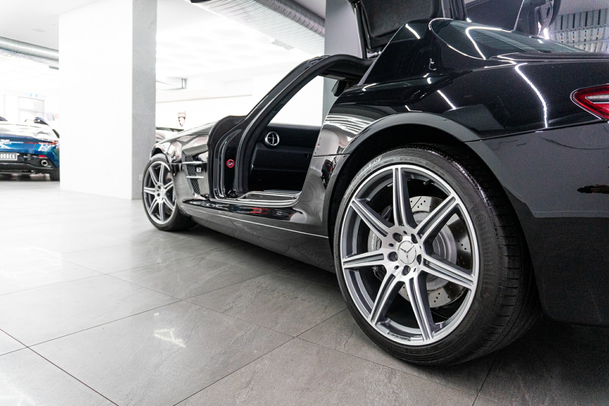 2010 MERCEDES-BENZ SLS 197 AMG 7 SP AUTO DIRECT SHIFT 2D COUPE