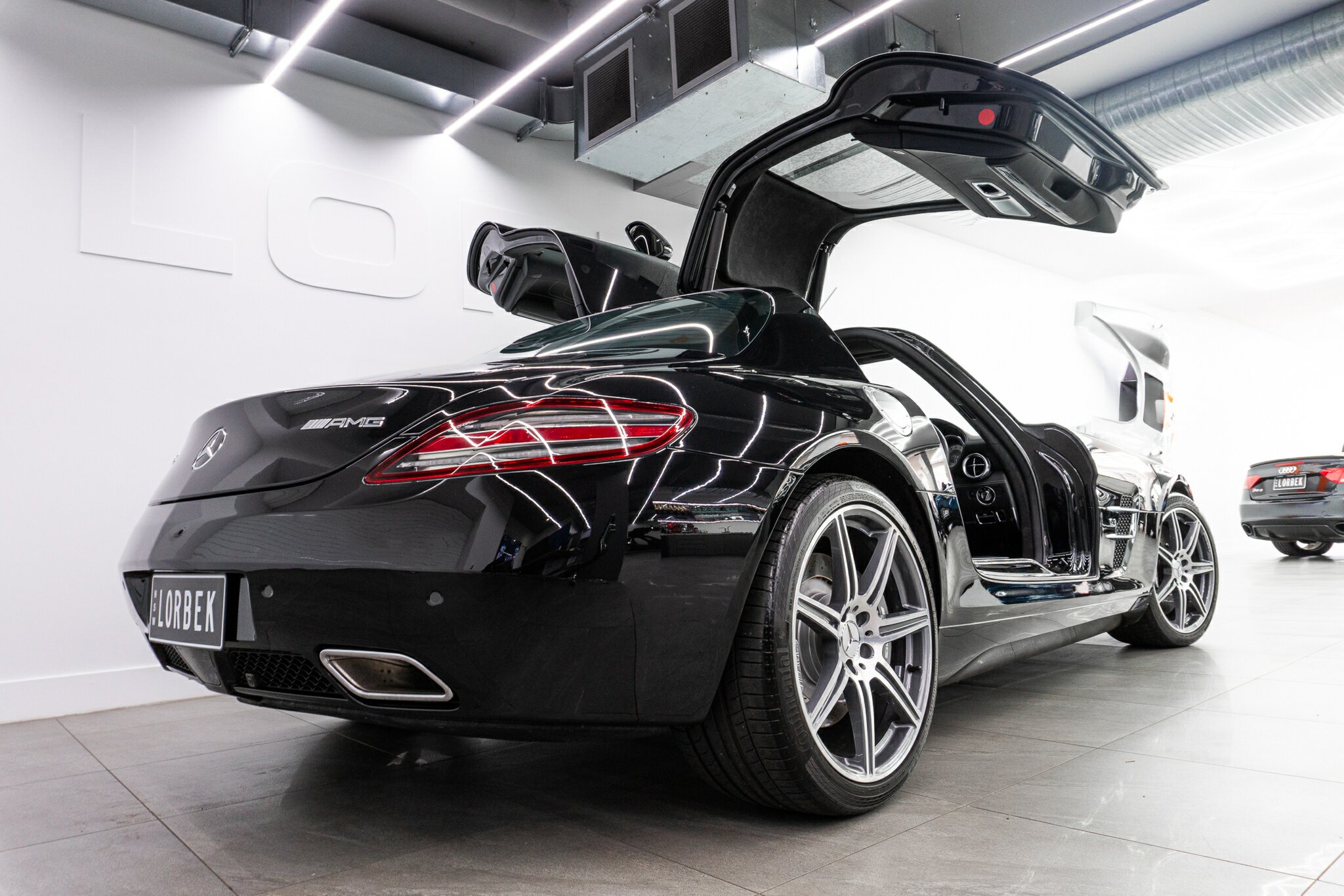 2010 MERCEDES-BENZ SLS 197 AMG 7 SP AUTO DIRECT SHIFT 2D COUPE