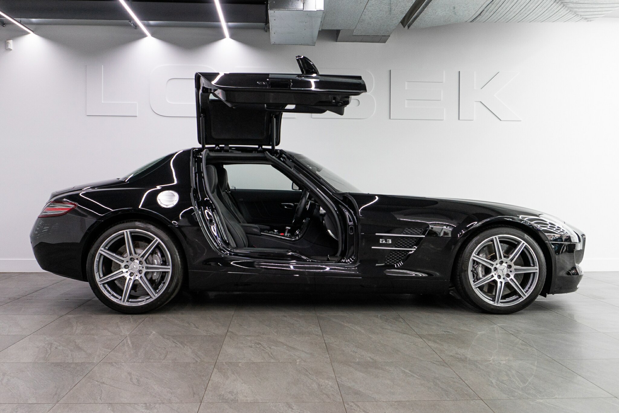 2010 MERCEDES-BENZ SLS 197 AMG 7 SP AUTO DIRECT SHIFT 2D COUPE
