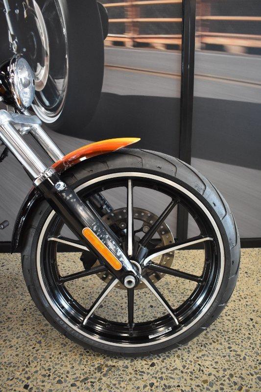 2015 HARLEY-DAVIDSON FXSB SOFTAIL BREAKOUT CRUISER