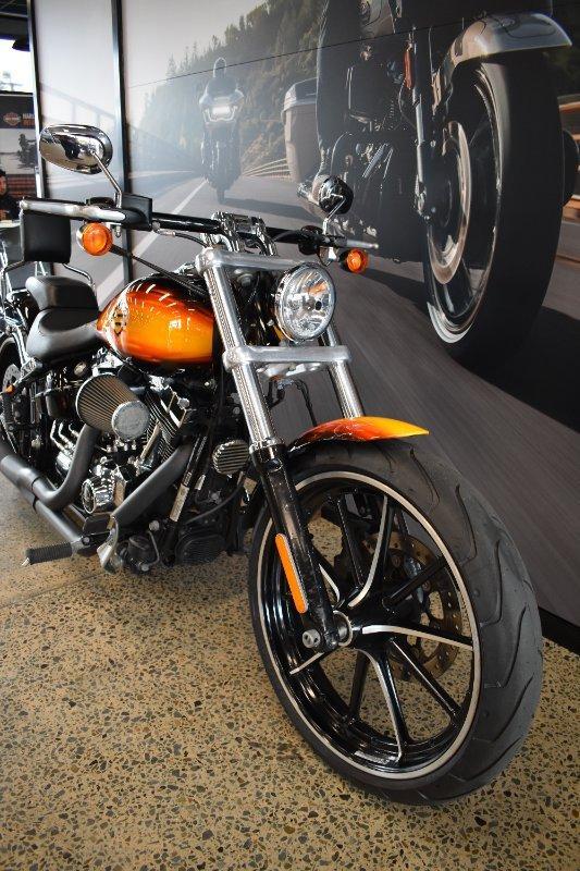 2015 HARLEY-DAVIDSON FXSB SOFTAIL BREAKOUT CRUISER