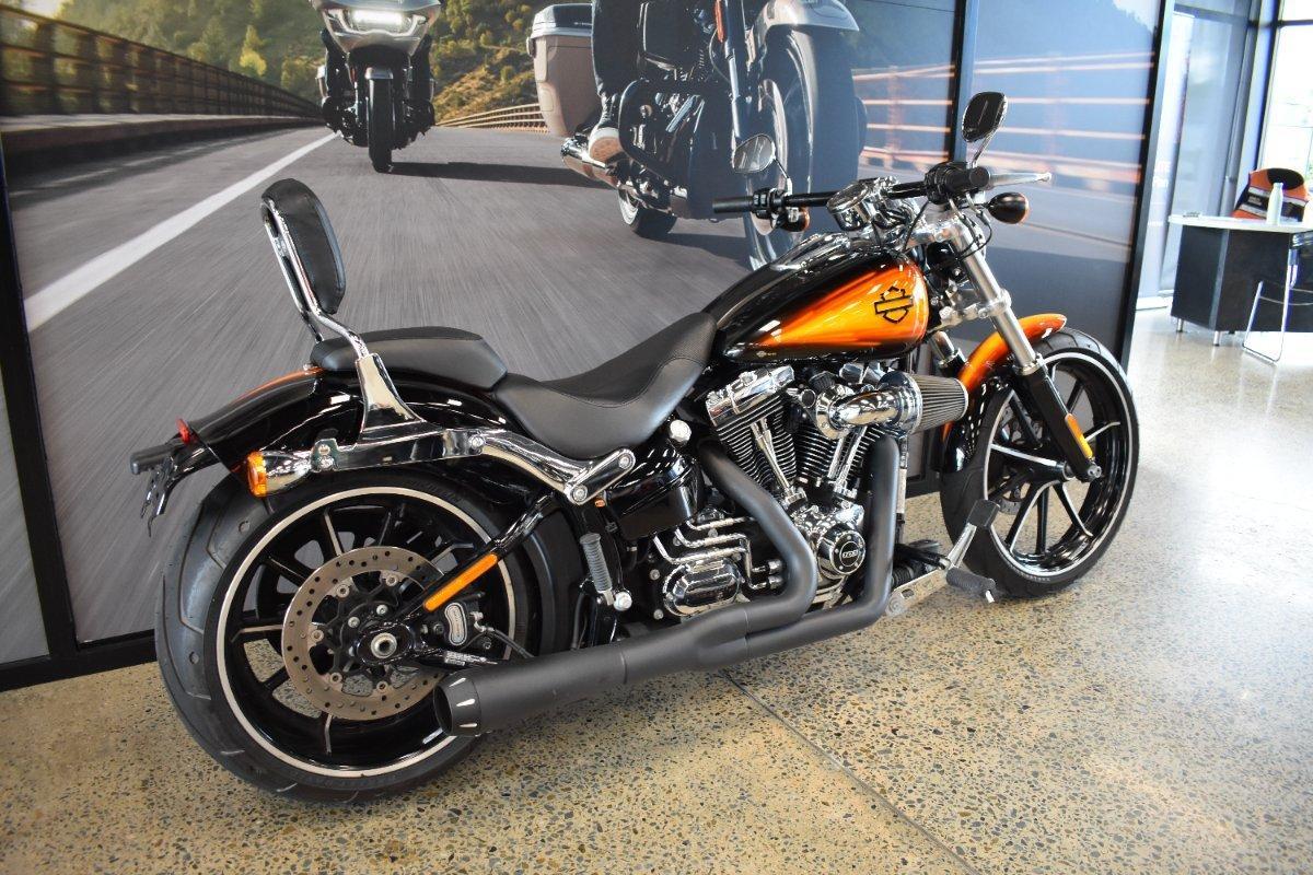 2015 HARLEY-DAVIDSON FXSB SOFTAIL BREAKOUT CRUISER