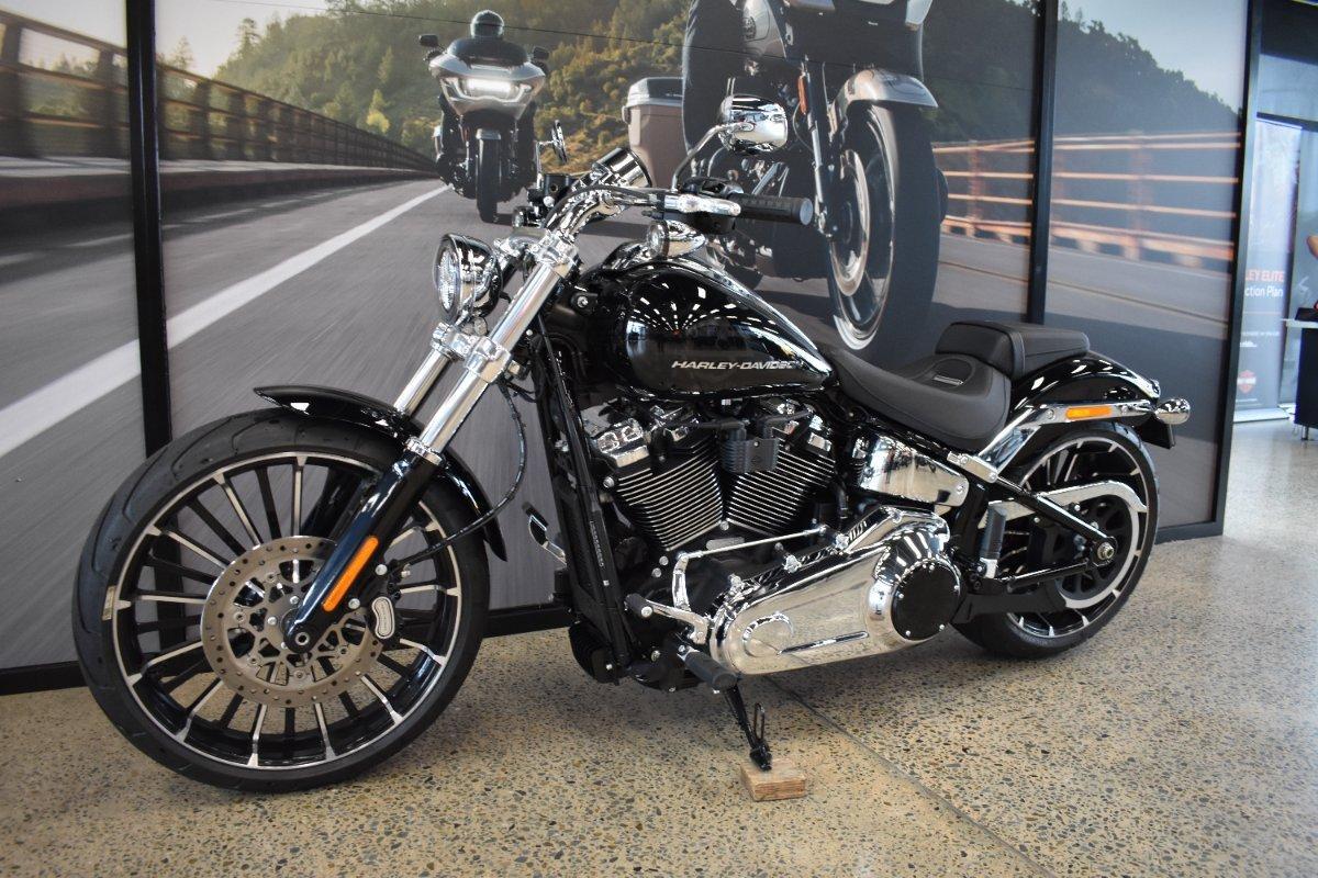 2025 HARLEY-DAVIDSON FXBR BREAKOUT (117) CRUISER