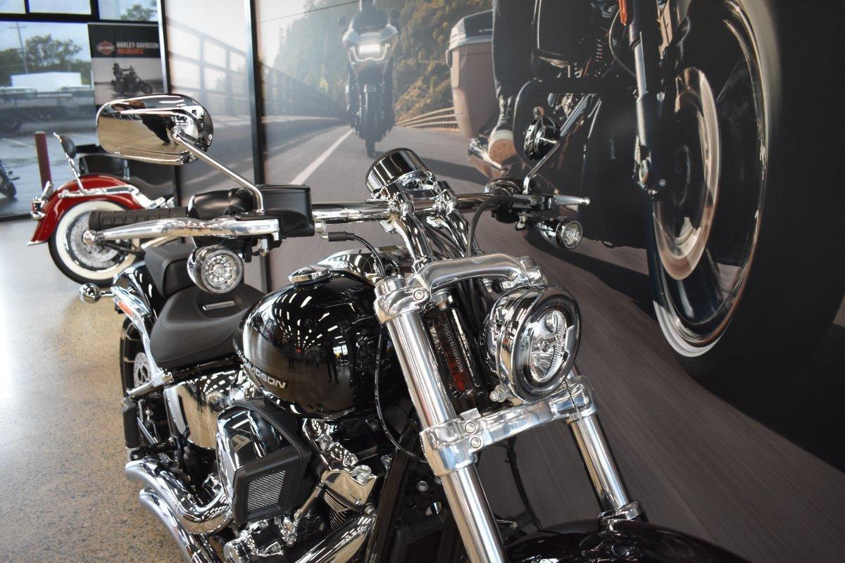 2025 HARLEY-DAVIDSON FXBR BREAKOUT (117) CRUISER