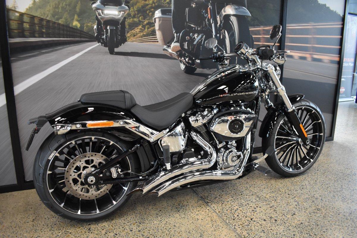 2025 HARLEY-DAVIDSON FXBR BREAKOUT (117) CRUISER