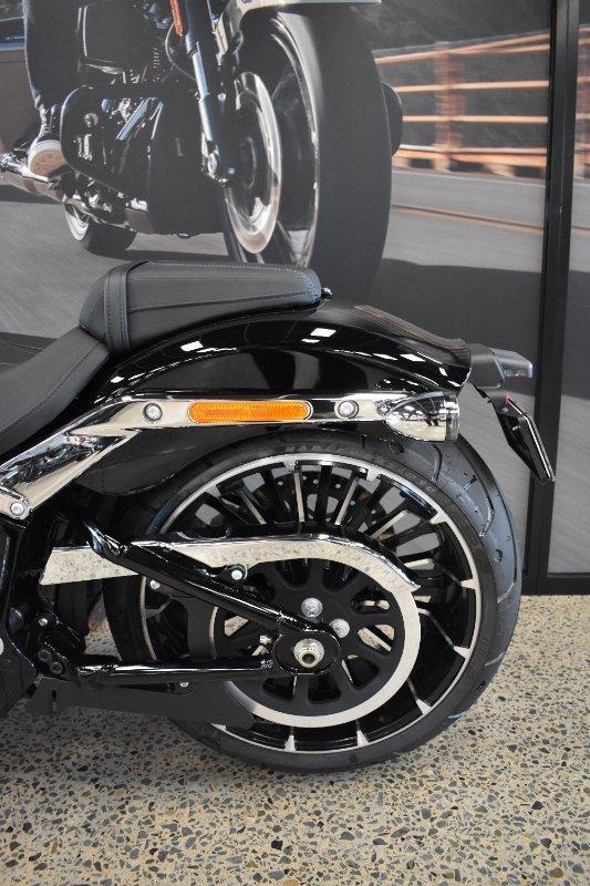 2025 HARLEY-DAVIDSON FXBR BREAKOUT (117) CRUISER