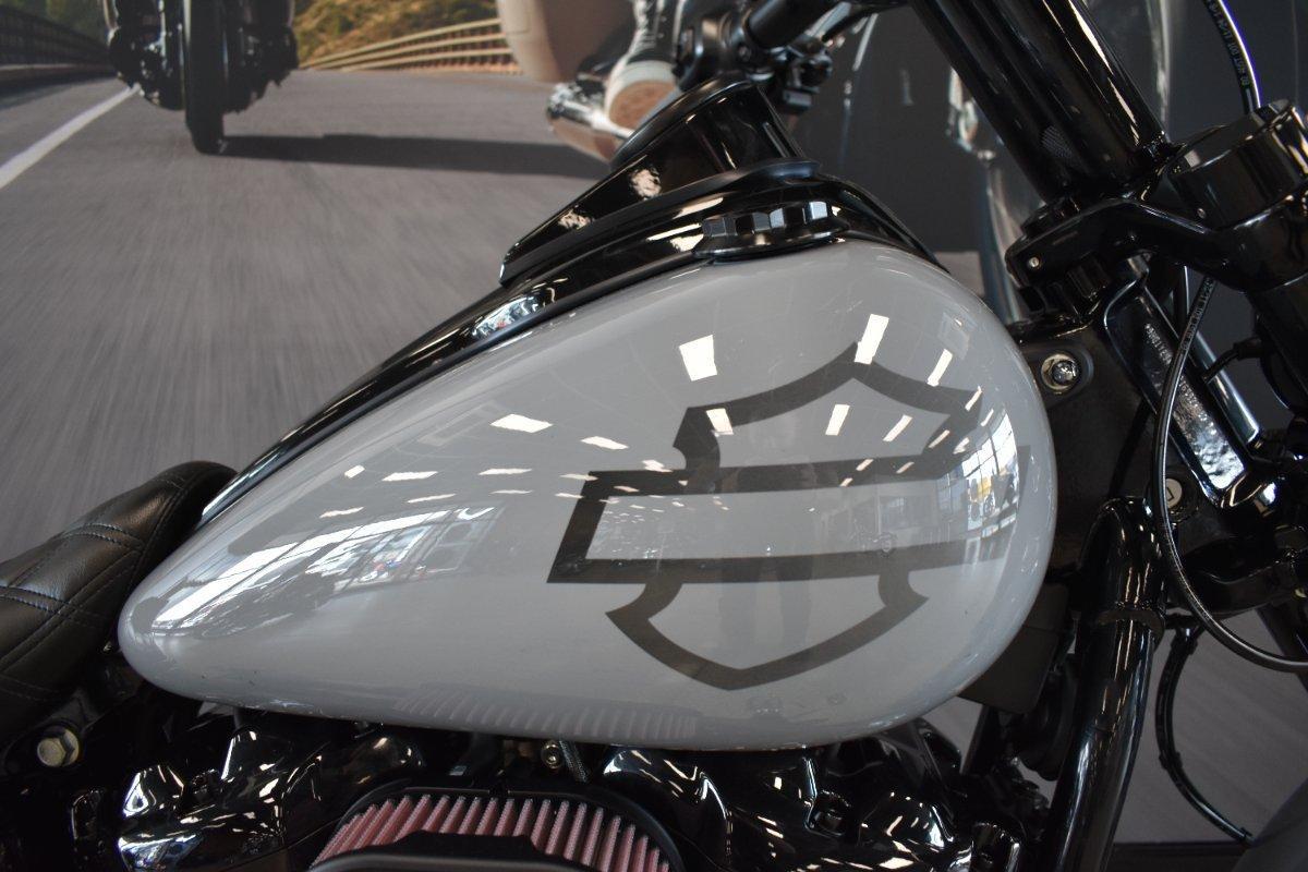 2026 HARLEY-DAVIDSON FXBR BREAKOUT (117) CRUISER