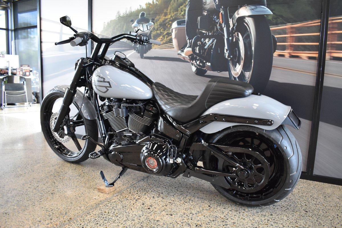 2026 HARLEY-DAVIDSON FXBR BREAKOUT (117) CRUISER