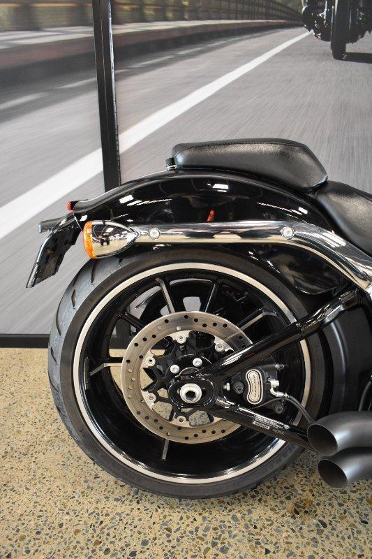 2016 HARLEY-DAVIDSON FXSB SOFTAIL BREAKOUT CRUISER