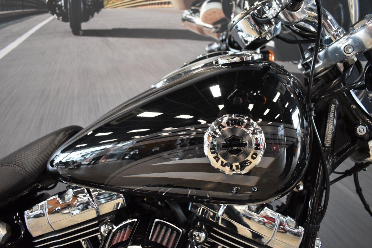 2016 HARLEY-DAVIDSON FXSB SOFTAIL BREAKOUT CRUISER