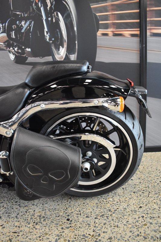 2016 HARLEY-DAVIDSON FXSB SOFTAIL BREAKOUT CRUISER
