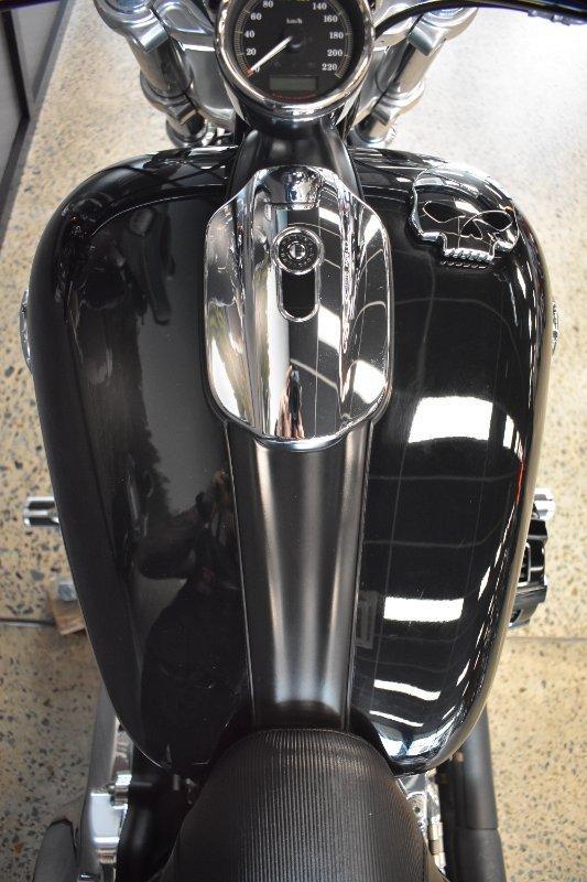 2016 HARLEY-DAVIDSON FXSB SOFTAIL BREAKOUT CRUISER