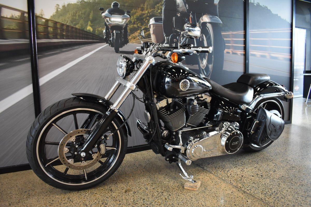 2016 HARLEY-DAVIDSON FXSB SOFTAIL BREAKOUT CRUISER