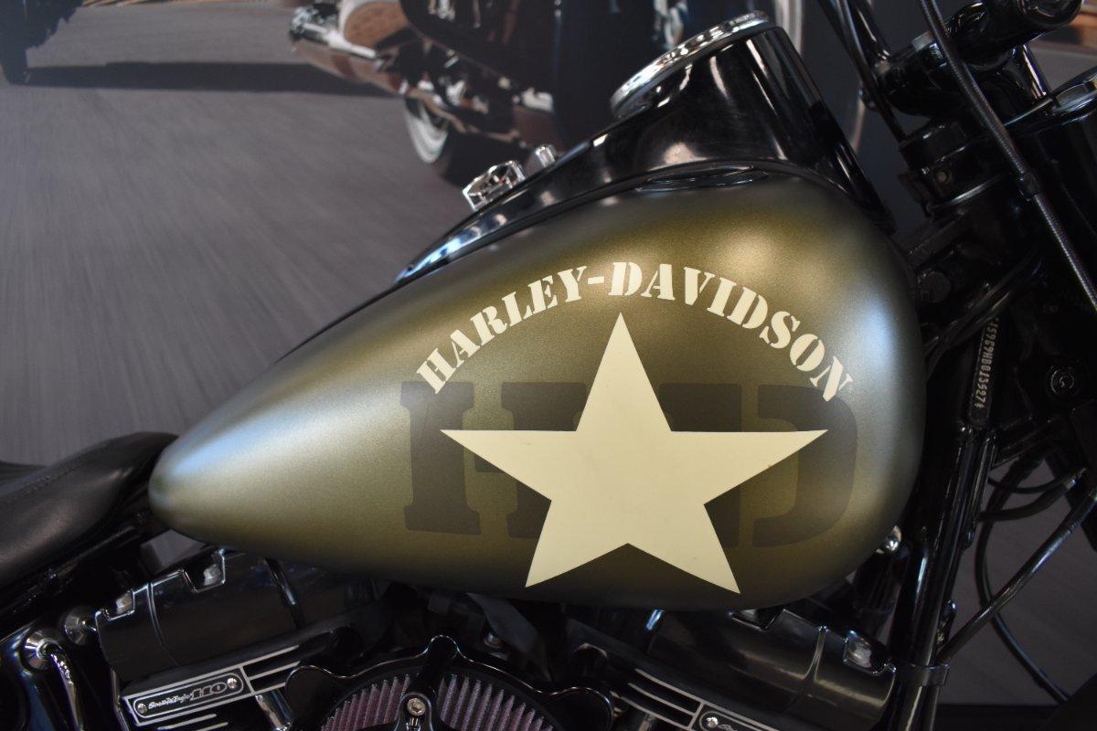 2017 HARLEY-DAVIDSON FLSS SOFTAIL SLIM S CRUISER