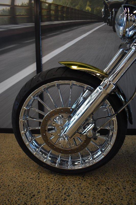 2013 HARLEY-DAVIDSON CVO BREAKOUT CRUISER
