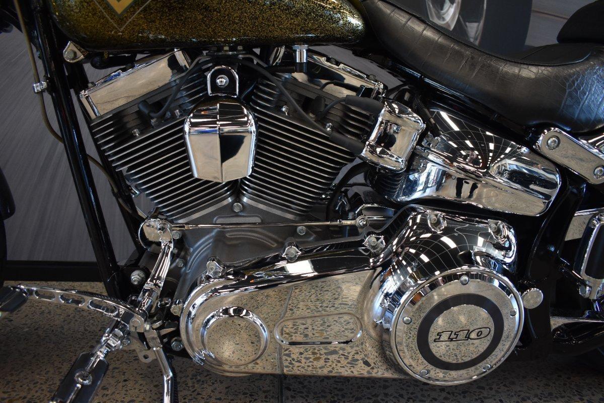 2013 HARLEY-DAVIDSON CVO BREAKOUT CRUISER