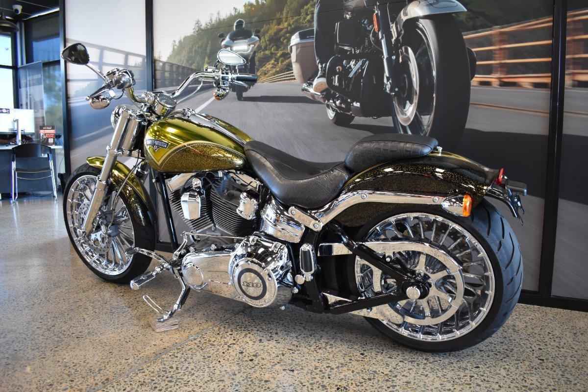 2013 HARLEY-DAVIDSON CVO BREAKOUT CRUISER