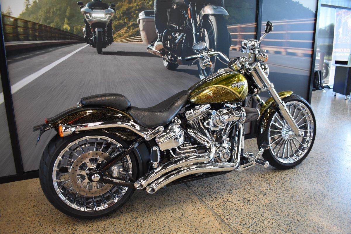 2013 HARLEY-DAVIDSON CVO BREAKOUT CRUISER