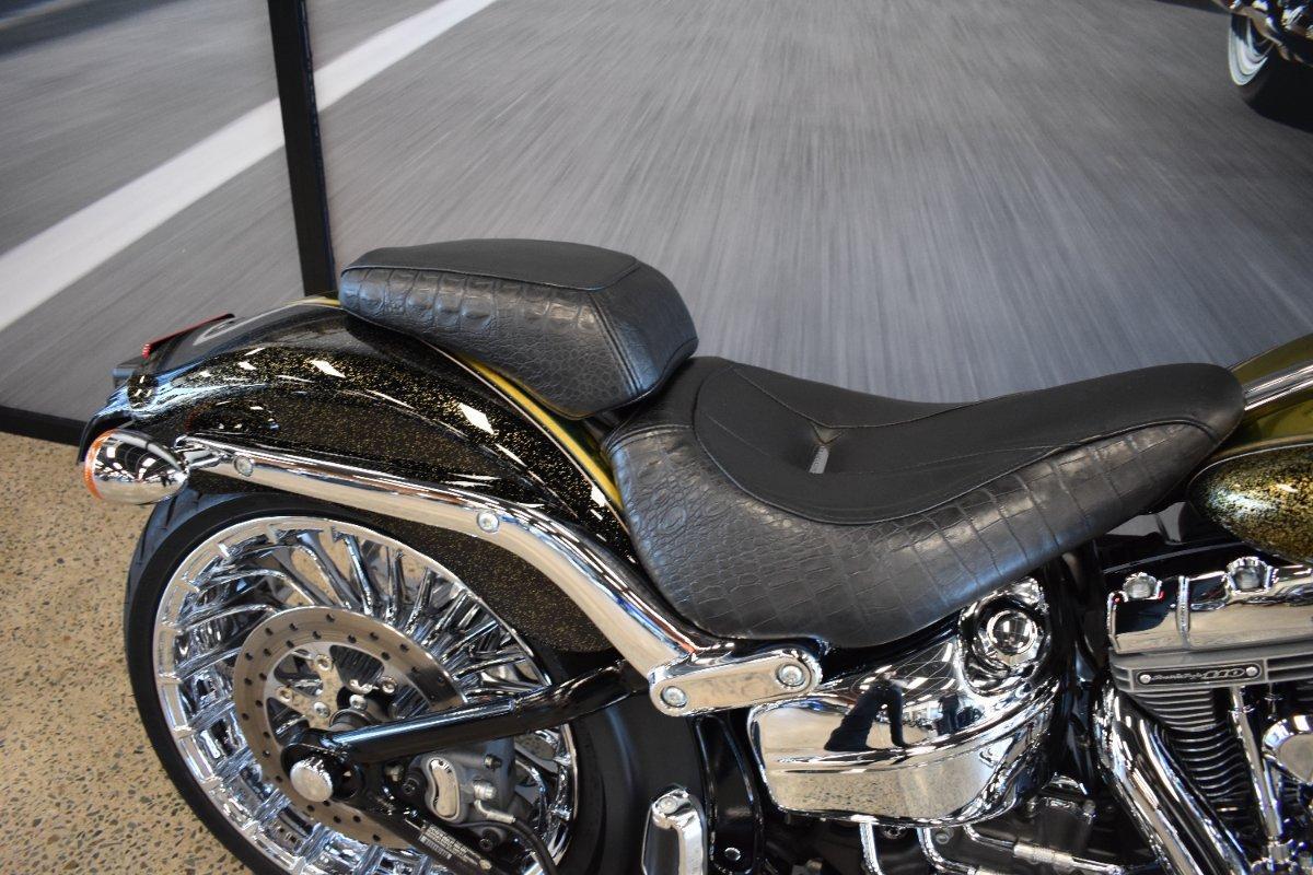 2013 HARLEY-DAVIDSON CVO BREAKOUT CRUISER