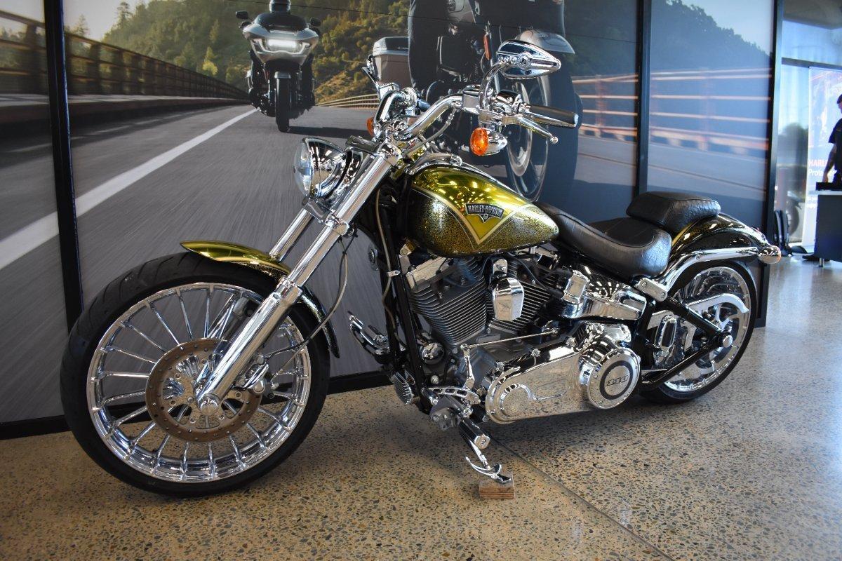 2013 HARLEY-DAVIDSON CVO BREAKOUT CRUISER