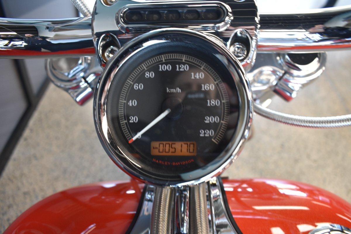 2017 HARLEY-DAVIDSON FXSB SOFTAIL BREAKOUT CRUISER