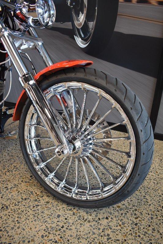2017 HARLEY-DAVIDSON FXSB SOFTAIL BREAKOUT CRUISER