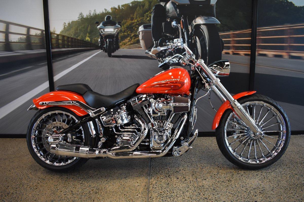 2017 HARLEY-DAVIDSON FXSB SOFTAIL BREAKOUT CRUISER