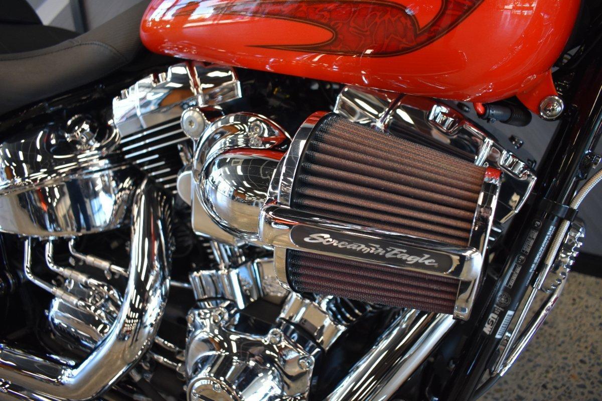 2017 HARLEY-DAVIDSON FXSB SOFTAIL BREAKOUT CRUISER