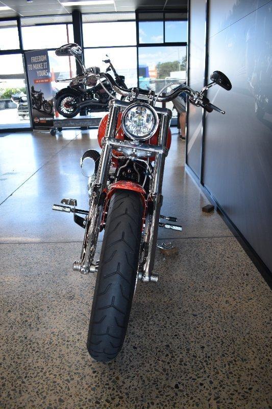 2017 HARLEY-DAVIDSON FXSB SOFTAIL BREAKOUT CRUISER